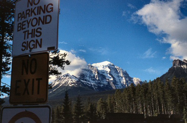 De bergen bij Lake Louise