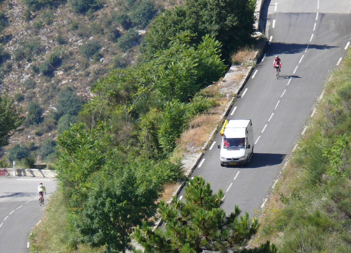 Afdaling van Col de Braus.