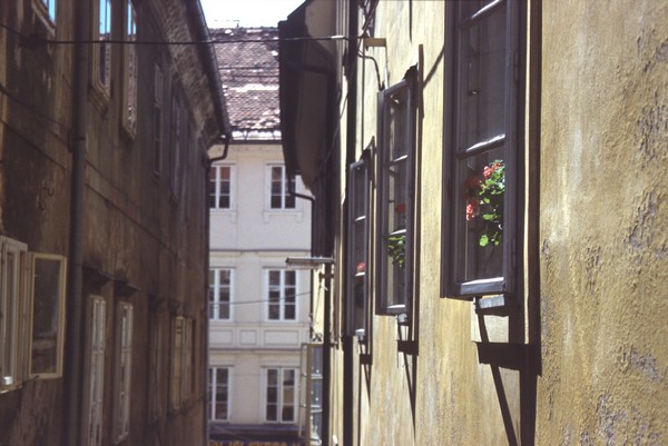 Een steegje in Ljubljana.